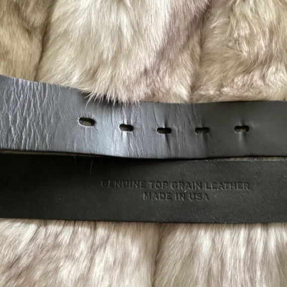 Beautiful Silver Tone Metal Horse Head Buckle Black Leather Belt